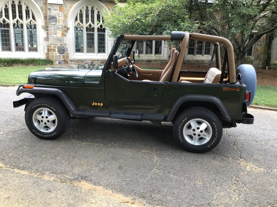 1995 Jeep YJ Wrangler - Image 23 of 31