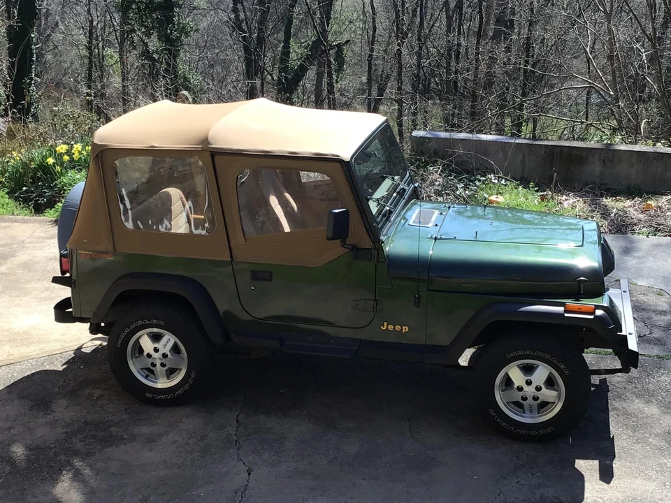 1995 Jeep YJ Wrangler - Image 10 of 31