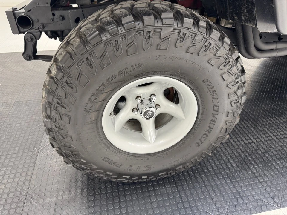 1995 Jeep YJ Wrangler - Image 12 of 31