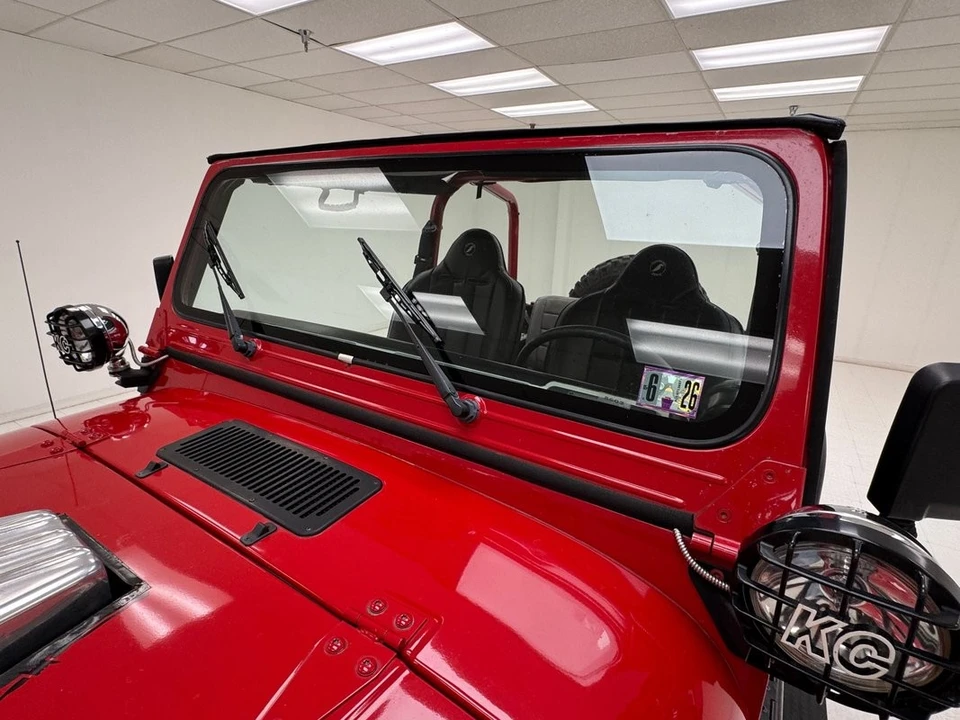 1995 Jeep YJ Wrangler - Image 15 of 31