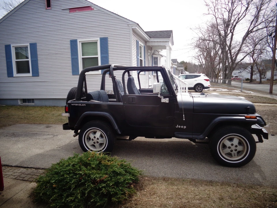 1995 Jeep YJ Wrangler - Image 17 of 18