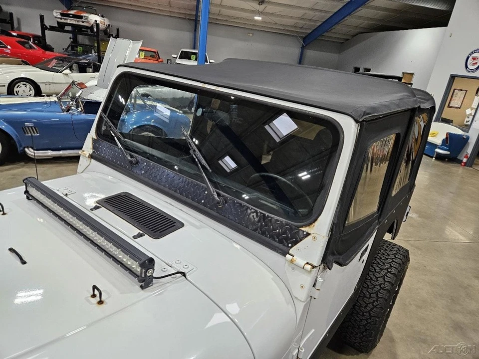 1995 Jeep YJ Wrangler - Image 9 of 19