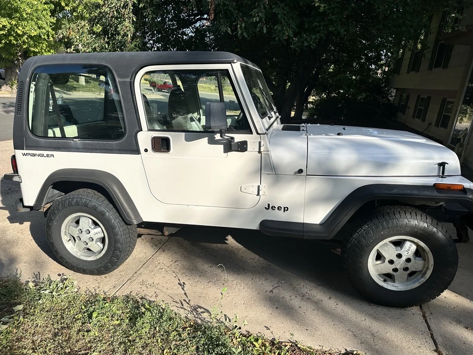 1995 Jeep YJ Wrangler - Image 4 of 8