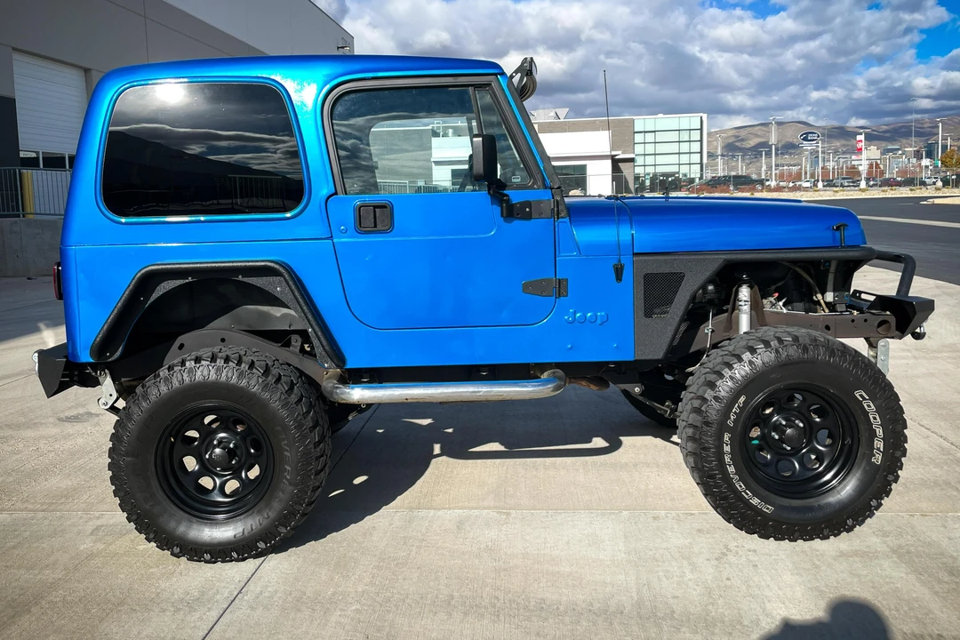 1995 Jeep YJ Wrangler - Image 3 of 31