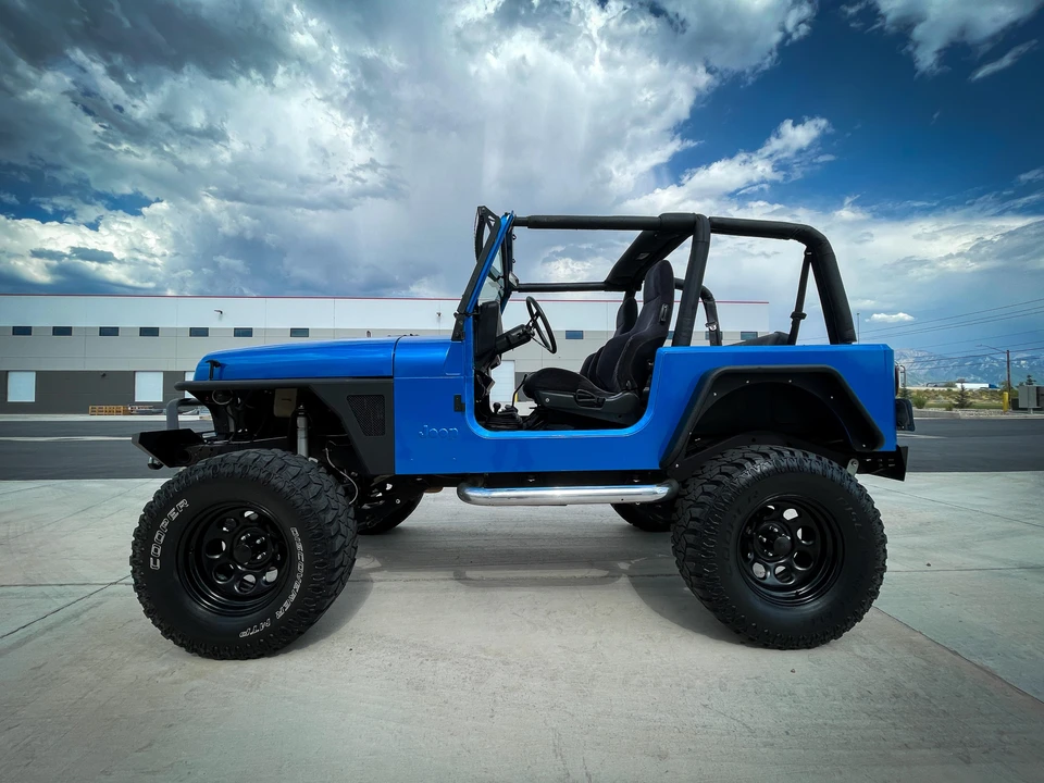 1995 Jeep YJ Wrangler - Image 23 of 31