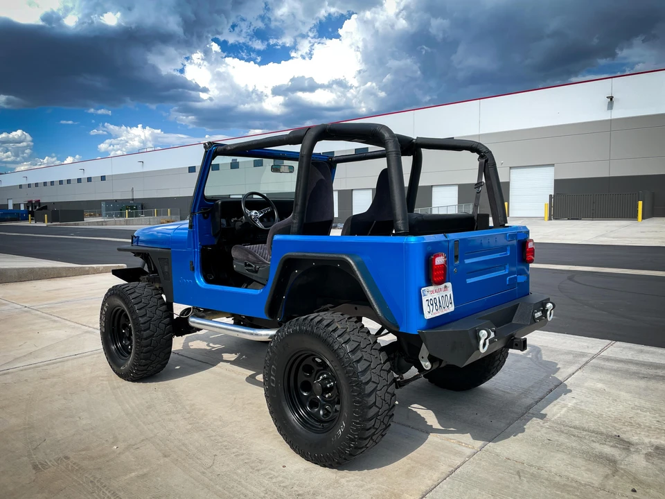 1995 Jeep YJ Wrangler - Image 24 of 31