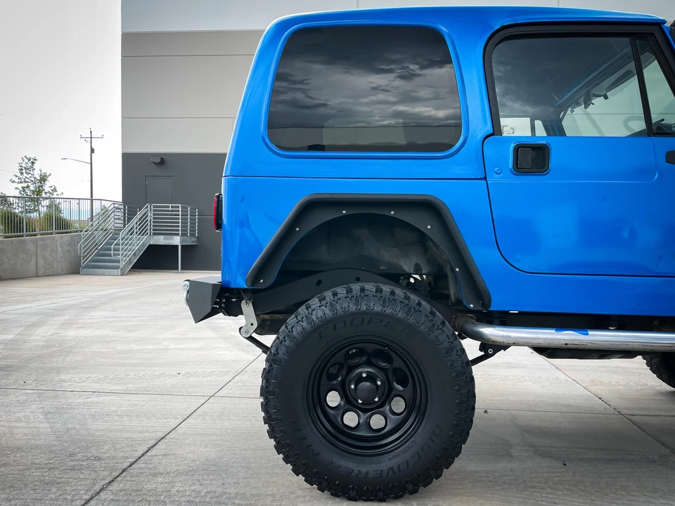 1995 Jeep YJ Wrangler - Image 17 of 31
