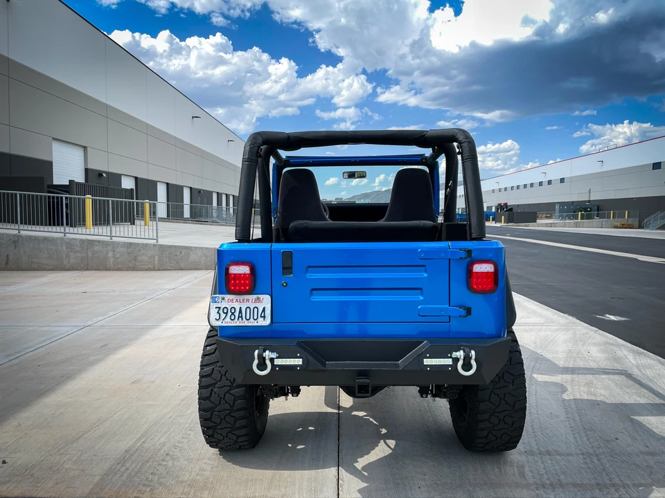 1995 Jeep YJ Wrangler - Image 25 of 31