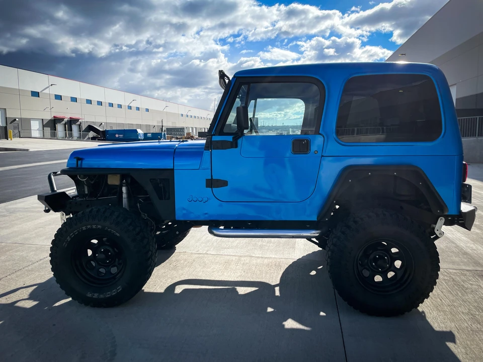 1995 Jeep YJ Wrangler - Image 8 of 31