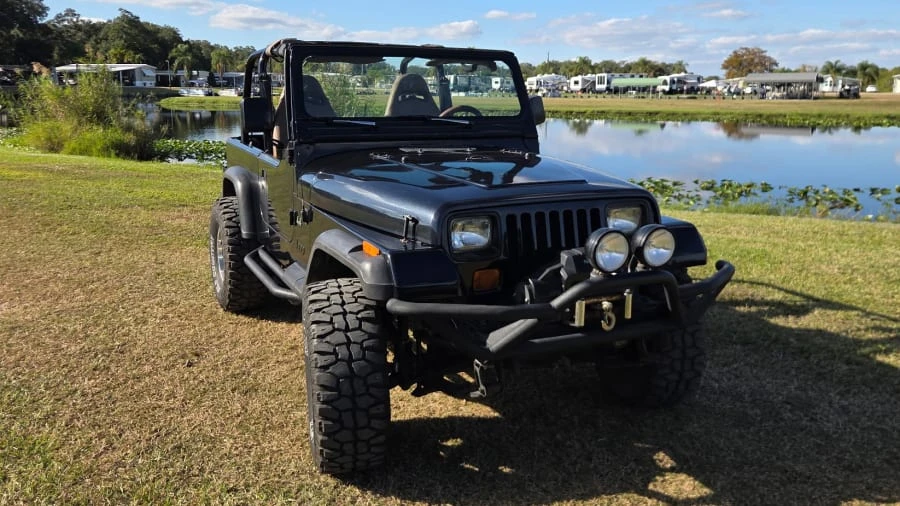 1995 Jeep YJ Wrangler - Image 6 of 6