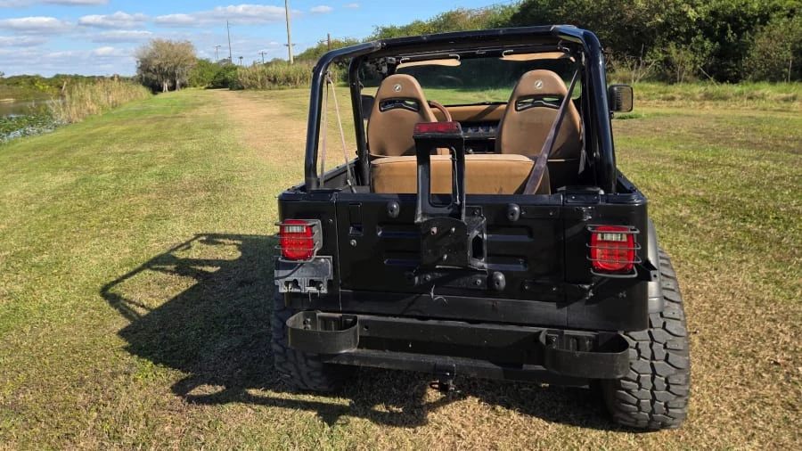 1995 Jeep YJ Wrangler - Image 5 of 6