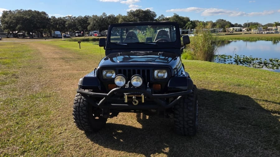 1995 Jeep YJ Wrangler - Image 4 of 6