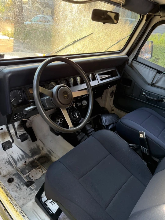 1995 Jeep YJ Wrangler - Image 4 of 6