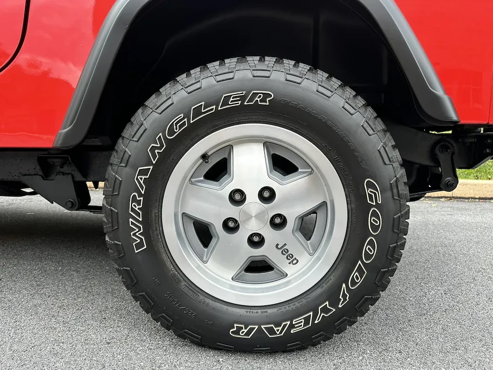 1995 Jeep YJ Wrangler - Image 10 of 18