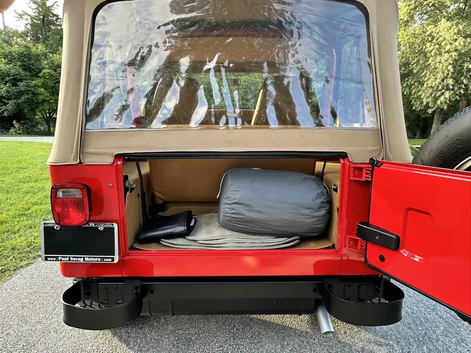 1995 Jeep YJ Wrangler - Image 17 of 18