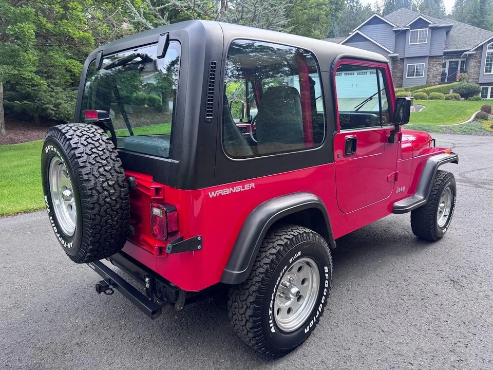 1995 Jeep YJ Wrangler - Image 7 of 31