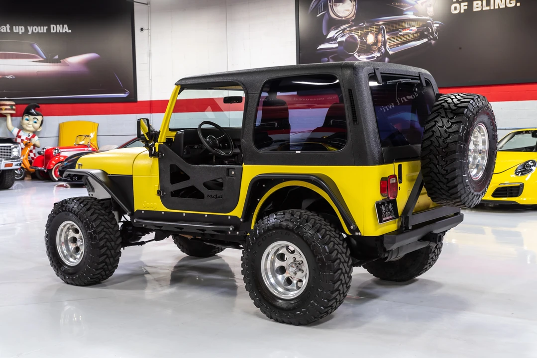 1995 Jeep YJ Wrangler - Image 5 of 31
