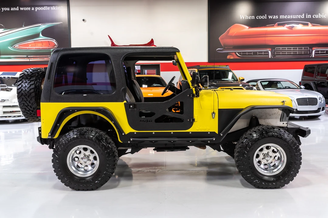1995 Jeep YJ Wrangler - Image 11 of 31