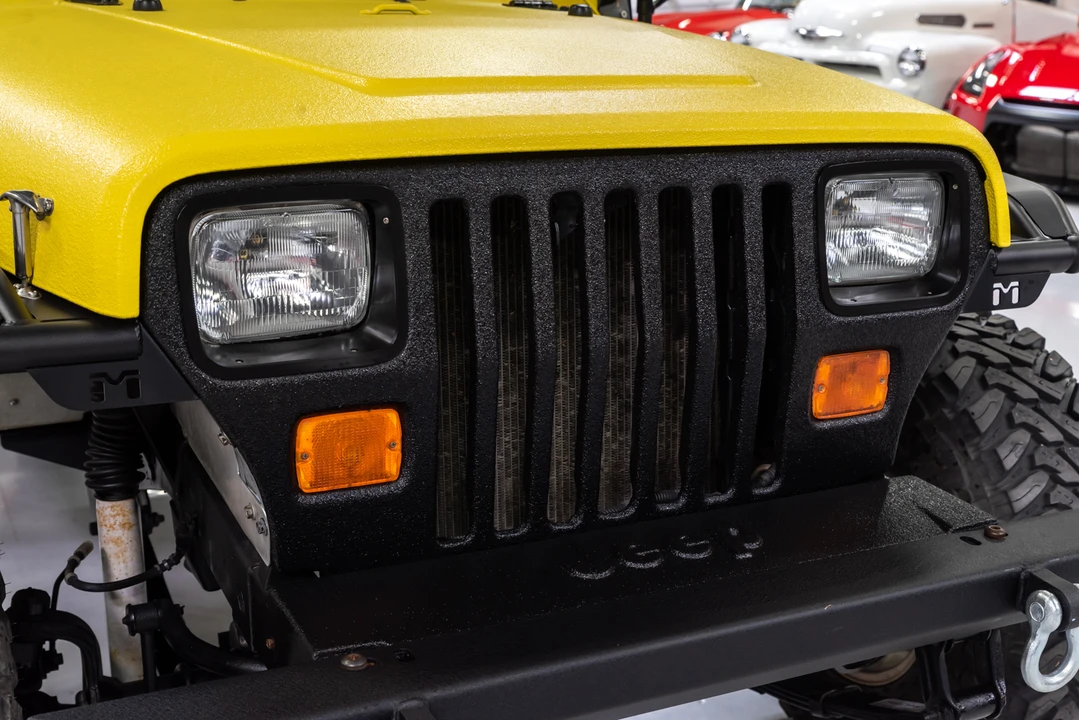 1995 Jeep YJ Wrangler - Image 17 of 31