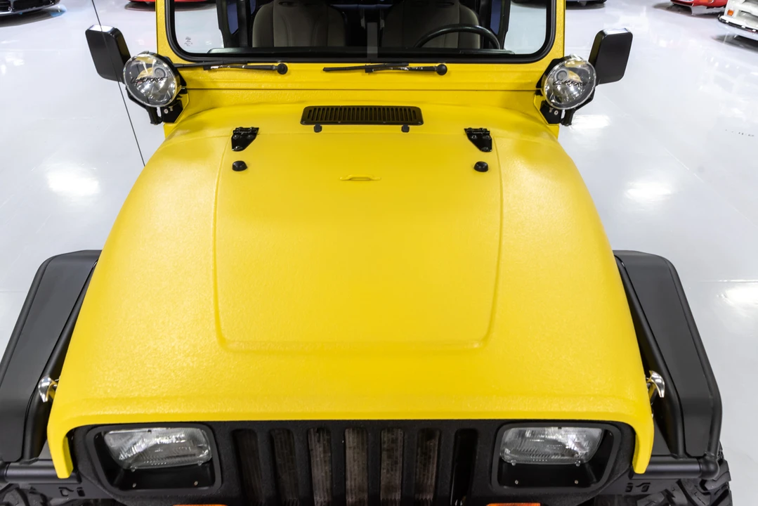 1995 Jeep YJ Wrangler - Image 24 of 31