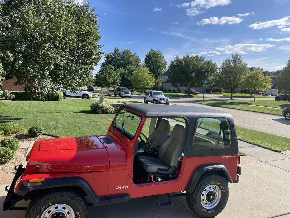 1995 Jeep YJ Wrangler - Image 13 of 31