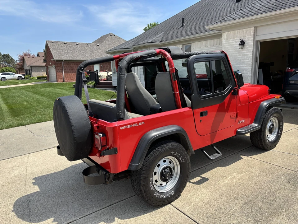 1995 Jeep YJ Wrangler - Image 9 of 31