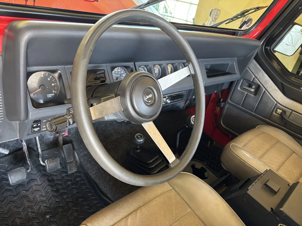 1995 Jeep YJ Wrangler - Image 20 of 31