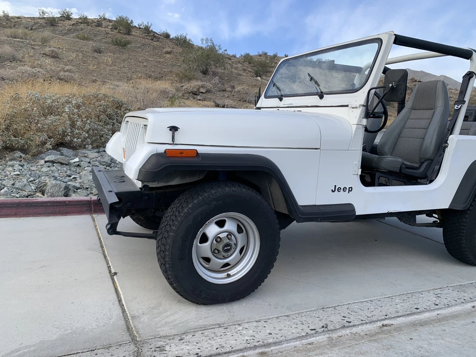 1995 Jeep YJ Wrangler - Image 17 of 31