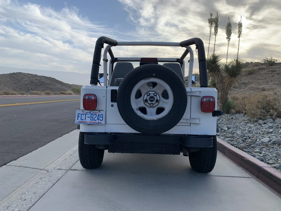 1995 Jeep YJ Wrangler - Image 7 of 31