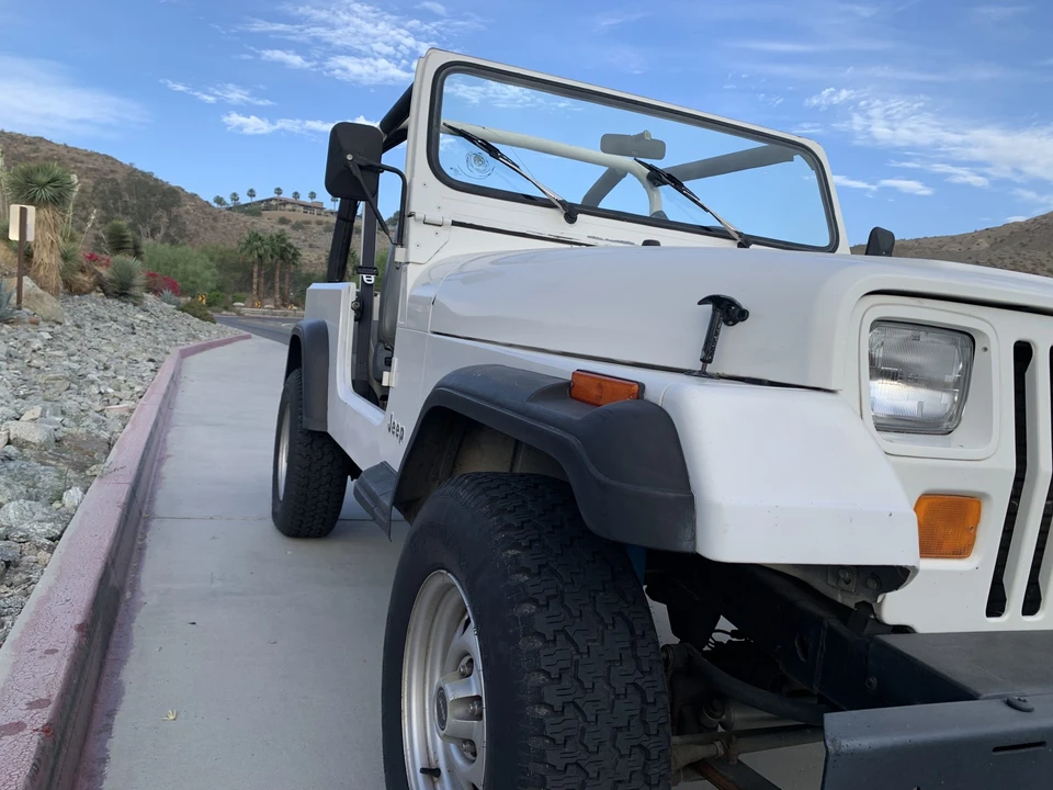 1995 Jeep YJ Wrangler - Image 28 of 31