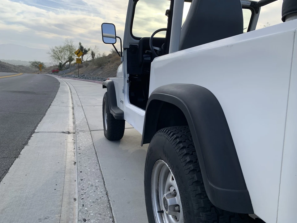 1995 Jeep YJ Wrangler - Image 10 of 31