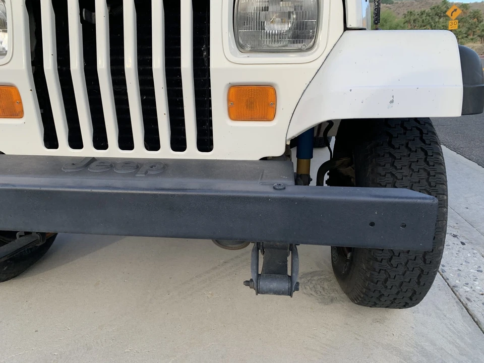 1995 Jeep YJ Wrangler - Image 26 of 31