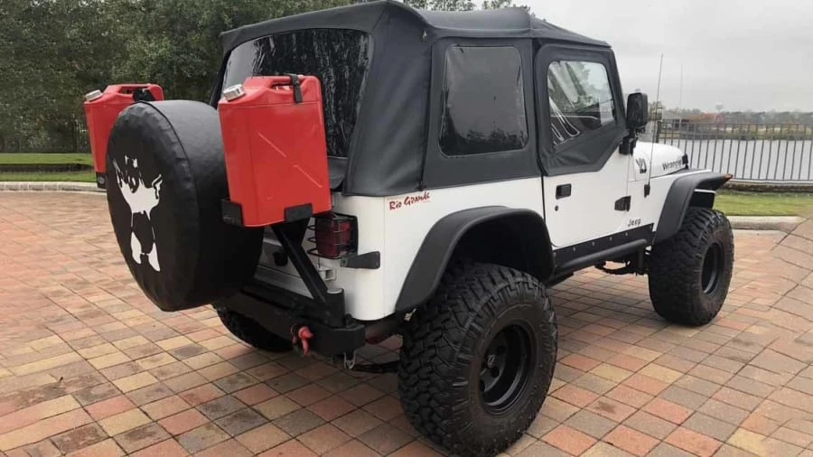 1995 Jeep YJ Wrangler - Image 8 of 10