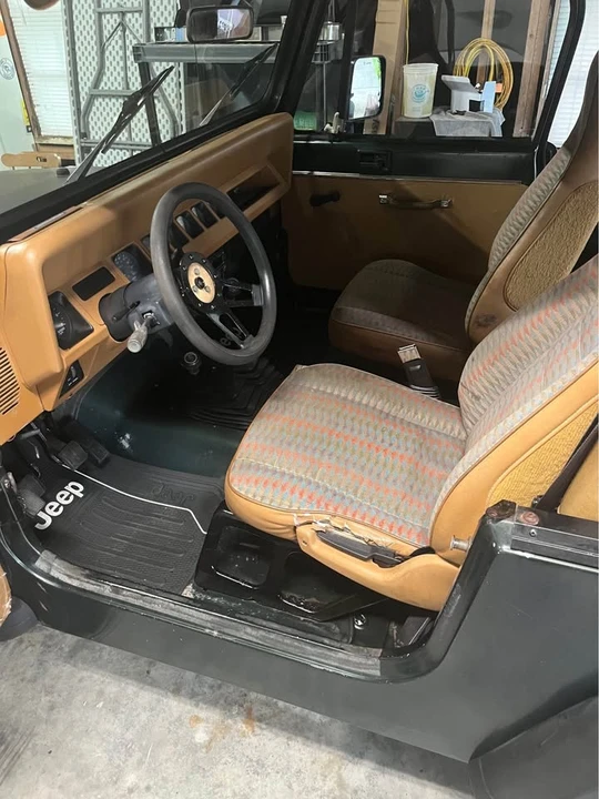 1995 Jeep YJ Wrangler - Image 6 of 10
