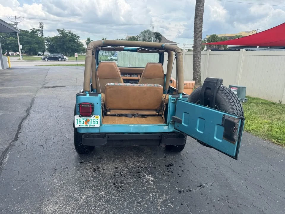 1995 Jeep YJ Wrangler - Image 5 of 8