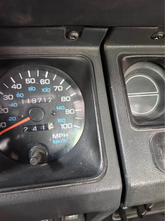 1995 Jeep YJ Wrangler - Image 6 of 10
