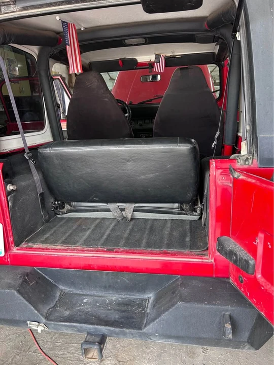 1995 Jeep YJ Wrangler - Image 9 of 10