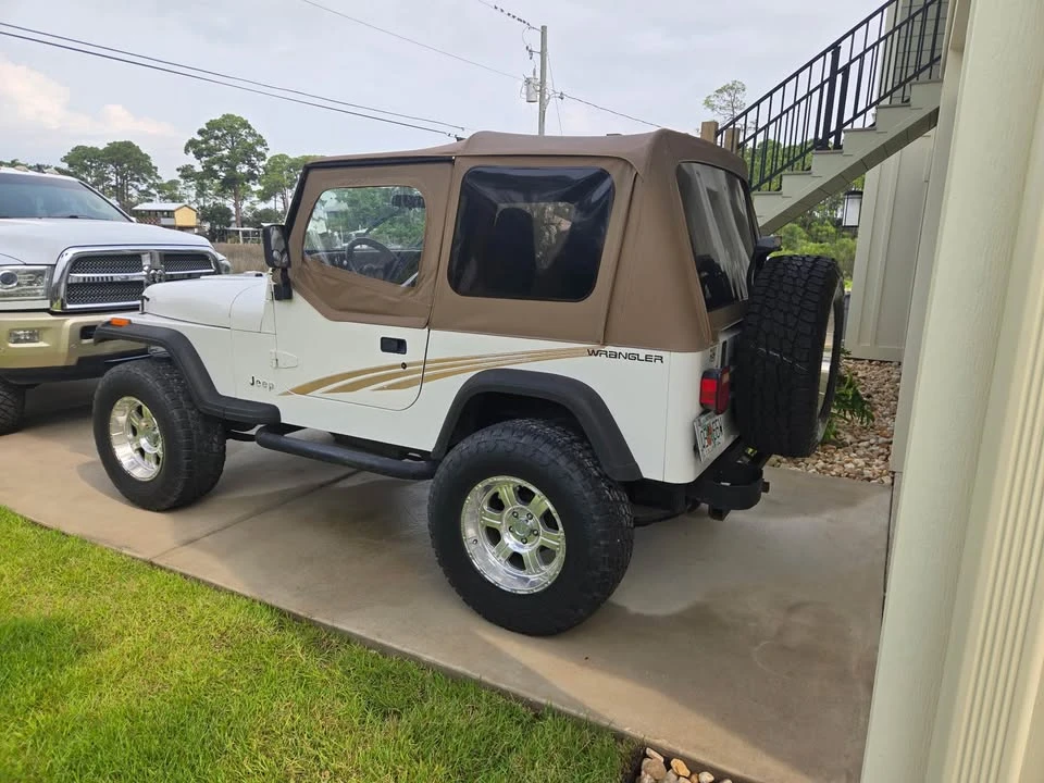 1995 Jeep YJ Wrangler - Image 2 of 10