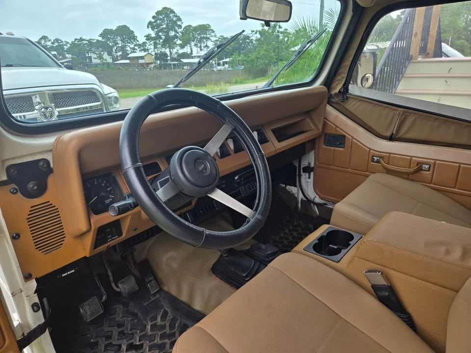 1995 Jeep YJ Wrangler - Image 5 of 10