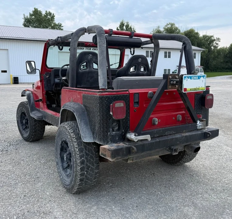 1995 Jeep YJ Wrangler - Image 7 of 10