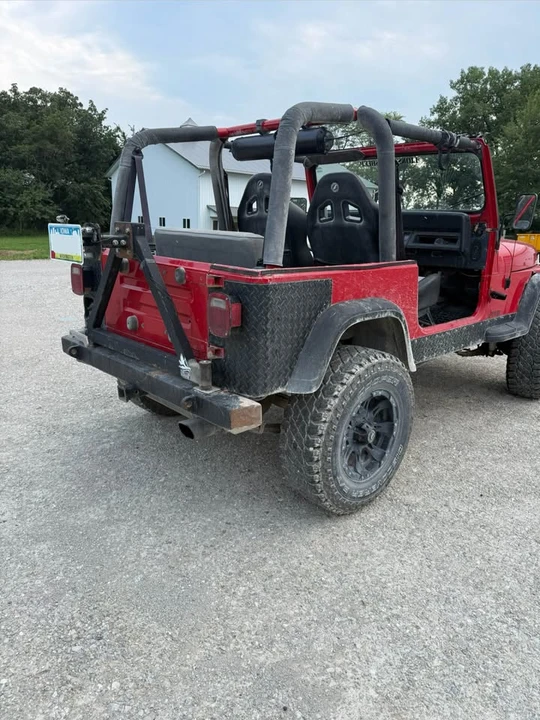 1995 Jeep YJ Wrangler - Image 5 of 10