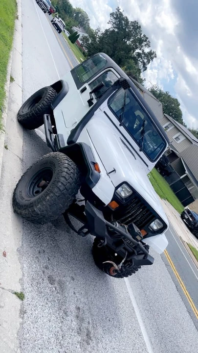 1995 Jeep YJ Wrangler - Image 2 of 5