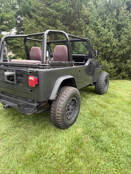 1995 Jeep YJ Wrangler - Image 6 of 12