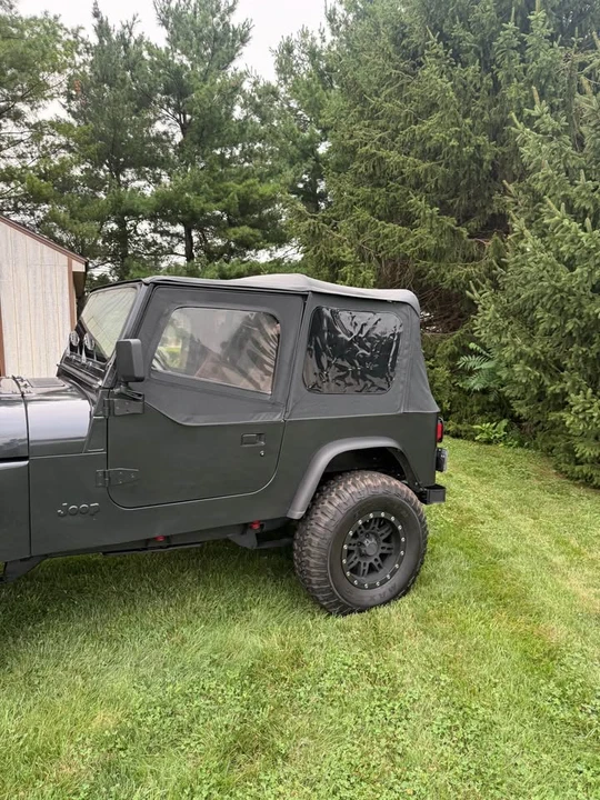 1995 Jeep YJ Wrangler - Image 10 of 12