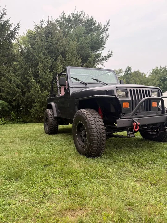 1995 Jeep YJ Wrangler - Image 4 of 12