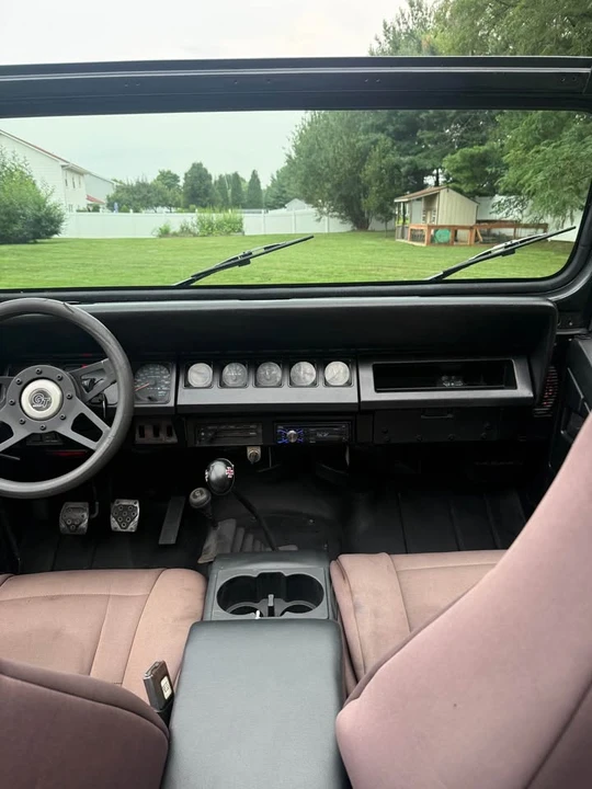 1995 Jeep YJ Wrangler - Image 9 of 12