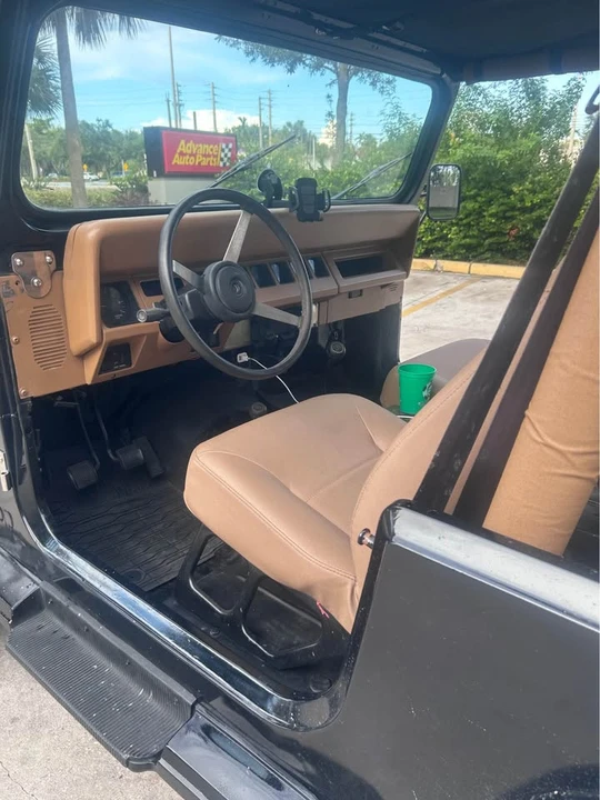 1995 Jeep YJ Wrangler - Image 8 of 13