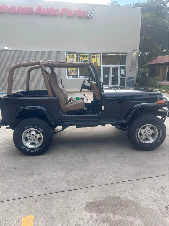 1995 Jeep YJ Wrangler - Image 4 of 13