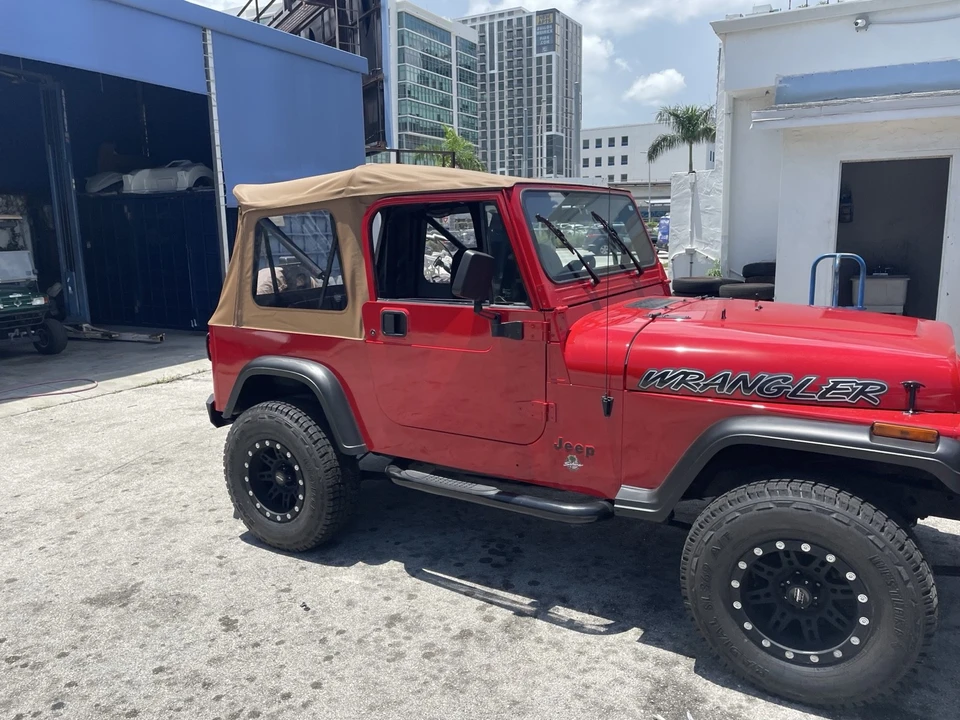 1995 Jeep YJ Wrangler - Image 11 of 17