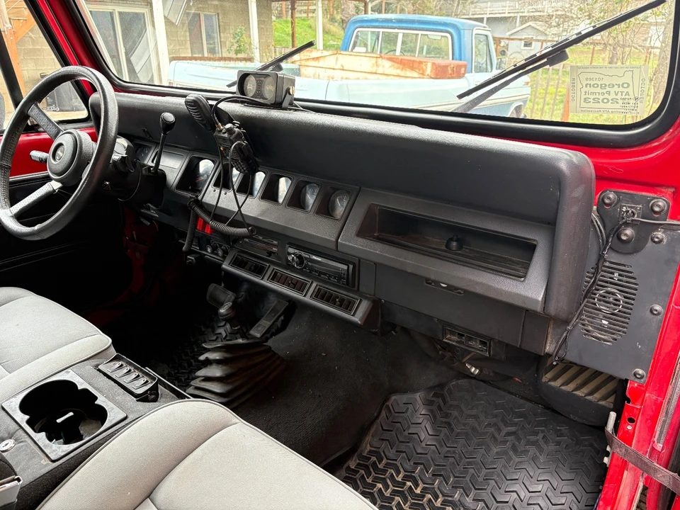 1995 Jeep YJ Wrangler - Image 10 of 20